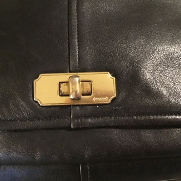 Y2K Coach Bag with Brass Chain Detail - Picture 5 of 8